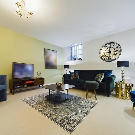 Modern Duplex Central Free Parking Wi-Fi Apartment Cheltenham Exterior photo