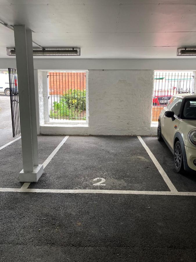Modern Duplex Central Free Parking Wi-Fi Apartment Cheltenham Exterior photo