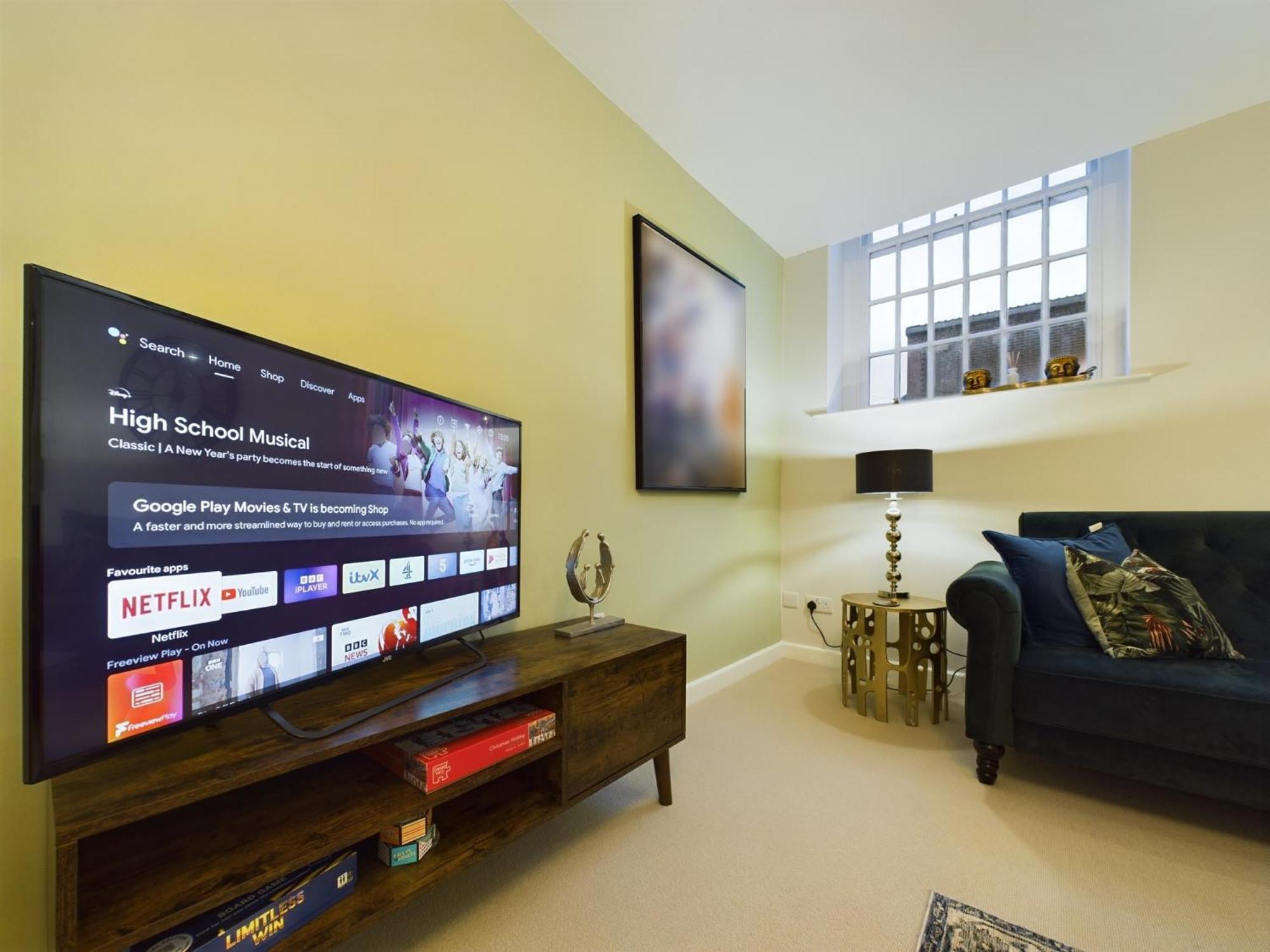 Modern Duplex Central Free Parking Wi-Fi Apartment Cheltenham Exterior photo