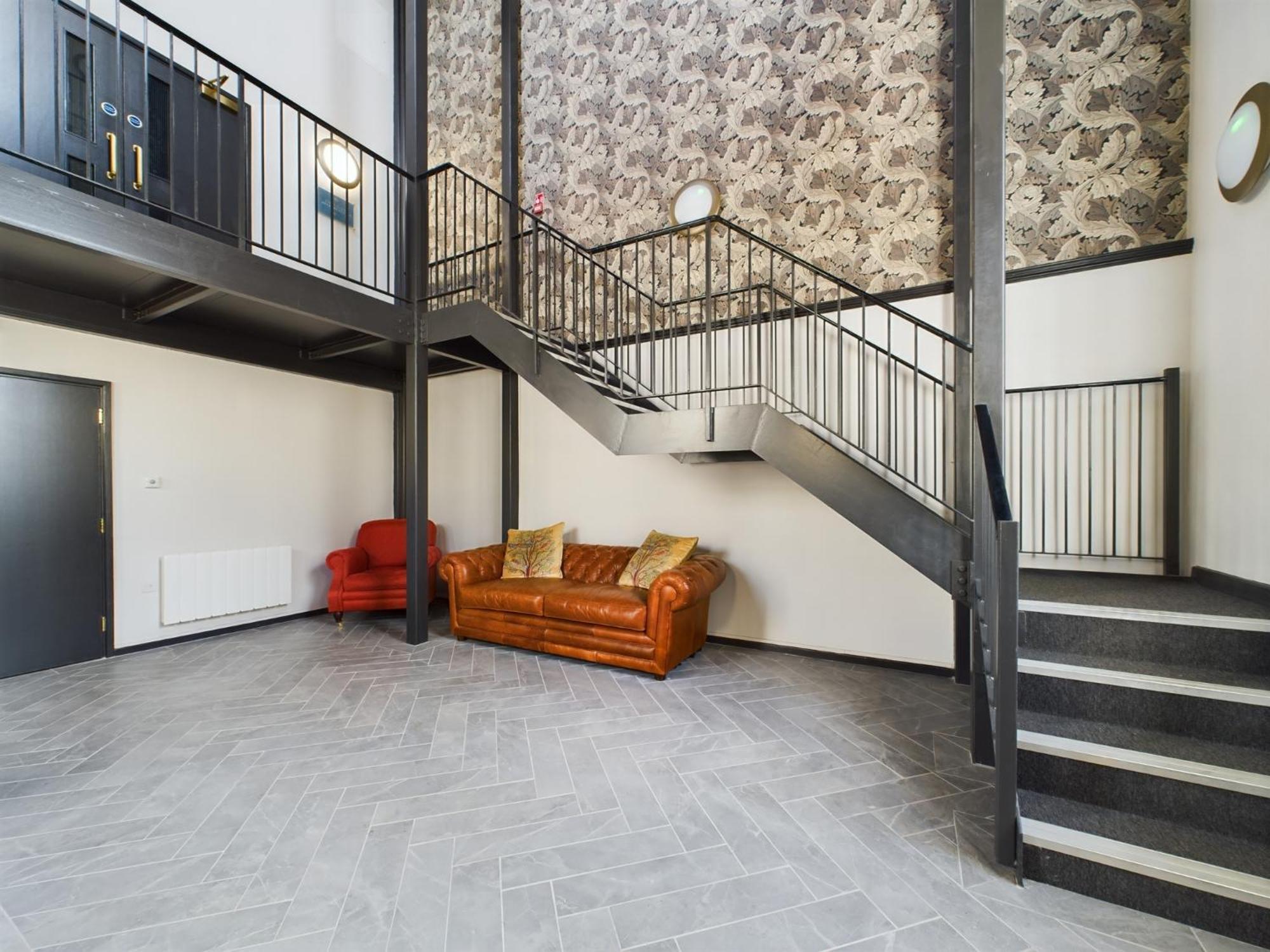 Modern Duplex Central Free Parking Wi-Fi Apartment Cheltenham Exterior photo